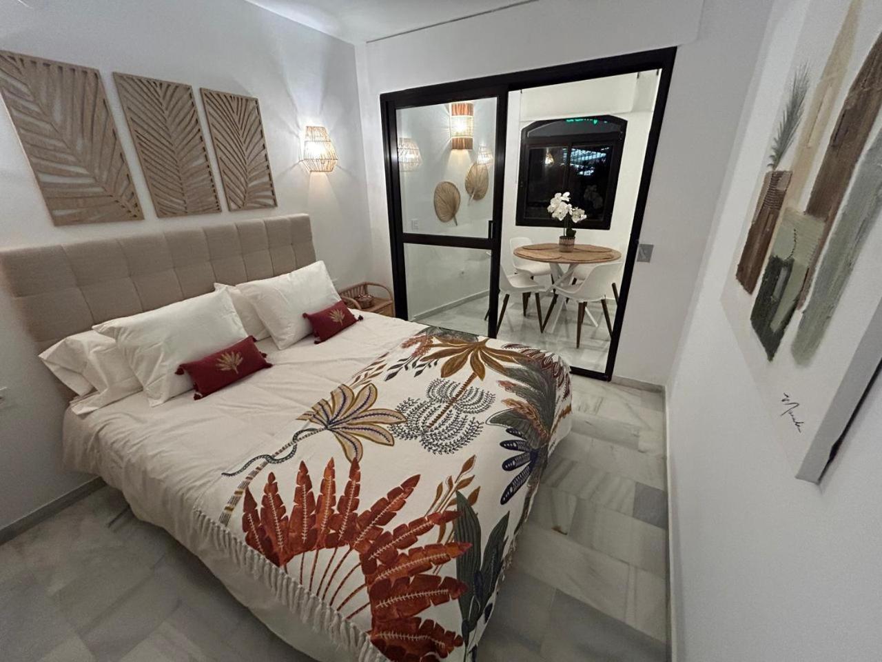 Nomad Stays Milos Y Bali マルベーリャ エクステリア 写真